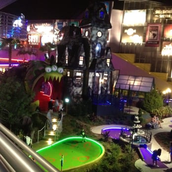 Universal CityWalk - Late night golfing, Universal Studios Citywalk - Restaurants Near Me - Orlando, Florida Universal CityWalk - Late night golfing, Universal Studios Citywalk - Restaurants Near Me - Orlando, Florida