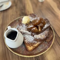 Newport Vineyards - Amber ale French toast.