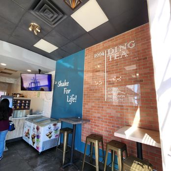 Ding Tea - Decor - Bubble Tea Near Me - San Diego, California