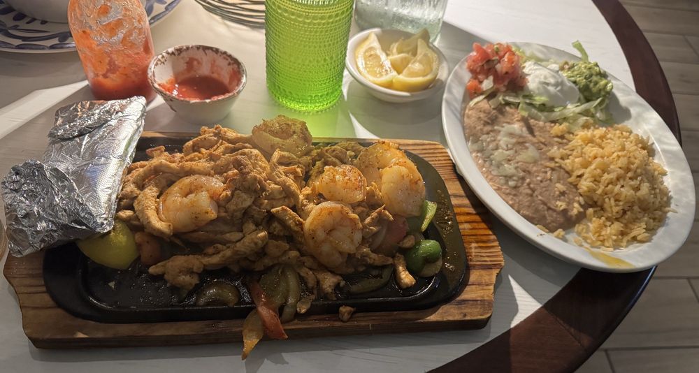 Social spots from Casa Mexicana Bar & Grill