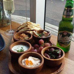 Stav's Drinks Eats & Beats - Mezes plate