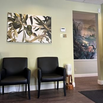 Friendly Smiles Dental Group - Waiting room - Cosmetic Dentists Near Me - Portland, Oregon Friendly Smiles Dental Group - Waiting room - Cosmetic Dentists Near Me - Portland, Oregon