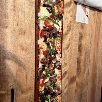 Seasons 52 - Philly Cheesesteak flatbread - New American Near Me - Jacksonville, Florida Seasons 52 - Philly Cheesesteak flatbread - New American Near Me - Jacksonville, Florida