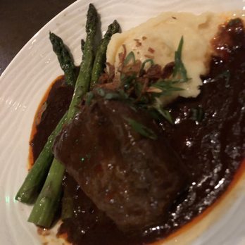 Earls Kitchen + Bar - Short Ribs - Cocktail Bars Near Me - Plano, Texas