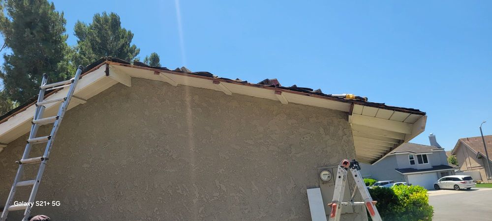 Slide of Joel Gomez Roofing Solution Orange County
