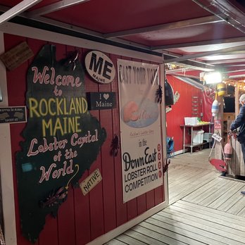 Claws - Outside - Seafood Near Me - Rockland, Maine