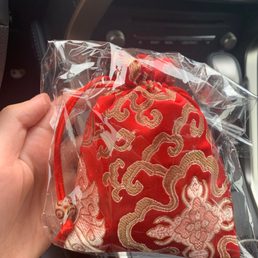 Complimentary herbal bag Complimentary herbal bag