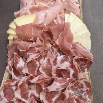 Li Pumi Wine Bar - Wine Bars Near Me - Grottaglie, TA