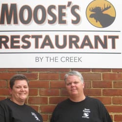 Moose's by the Creek