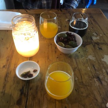 Bellwoods Brewery - Jelly King: Tangerine & A Stout We Made with Olives on the side - Breweries Near Me - Toronto, Ontario Bellwoods Brewery - Jelly King: Tangerine & A Stout We Made with Olives on the side - Breweries Near Me - Toronto, Ontario