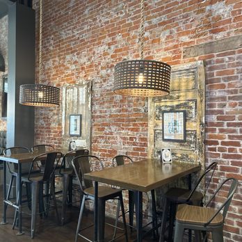Farmers Union Pour House - Beautiful Brick - Beer Bar Near Me - Salinas, California Farmers Union Pour House - Beautiful Brick - Beer Bar Near Me - Salinas, California