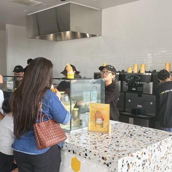 Somisomi - Inside - pick up area - Desserts Near Me - Granada Hills, California