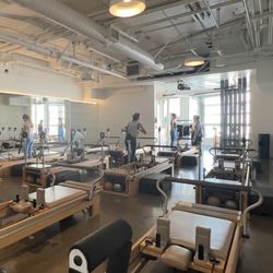Club Pilates - Spacious with plenty reformer machines.