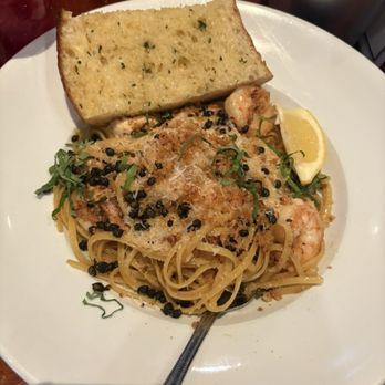 Paesanos - Prawn Scampi add chicken - Italian Near Me - Davis, California