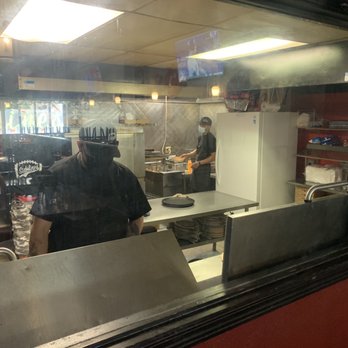 Sidelines Pizzeria - Pizza Near Me - Klamath Falls, Oregon