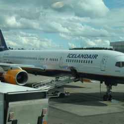Icelandair - Icelandair's Boeing 757-200 at Helsinki Airport being prepared for departure