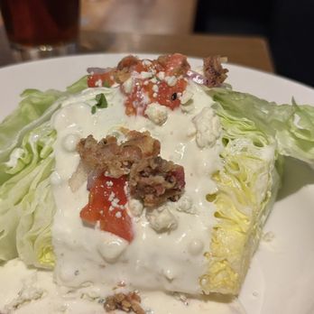 BJ's Restaurant & Brewhouse - salad - Breweries Near Me - Kissimmee, Florida