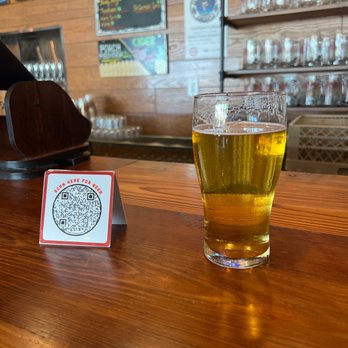 Grand Strand Brewing - Wingtip Pilsner - American Near Me - Myrtle Beach, South Carolina