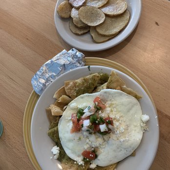 Cruzteca Mexican Kitchen - Chilaquiles verde - Breakfast & Brunch Near Me - Austin, Texas Cruzteca Mexican Kitchen - Chilaquiles verde - Breakfast & Brunch Near Me - Austin, Texas