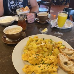 Café im Hinterhof - The Hinterhof breakfast without the bacon, vegetarian