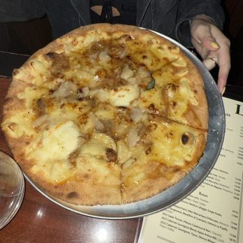 Capo Restaurant - Mushroom Pizza - Bars Near Me - Boston, Massachusetts