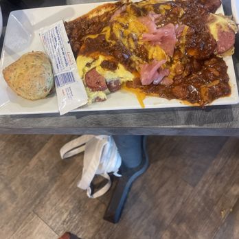 Twisted Biscuit Brunch - St. Louis Sling - Bars Near Me - Edwardsville, Illinois