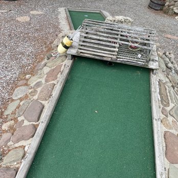 Parkside Pines - Mini Golf Near Me - Rochester, New York