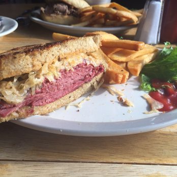 Our Daily Bread Restaurant - Cross section of my Rueben - American Near Me - Veneta, Oregon
