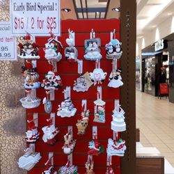 Sherwood Park Mall - The Personalized by Santa ornament cart has returned to Sherwood Park mall for the 2017 Christmas season.
