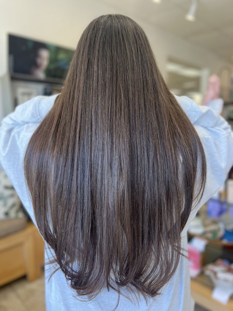 Drew James Aveda Salon Image