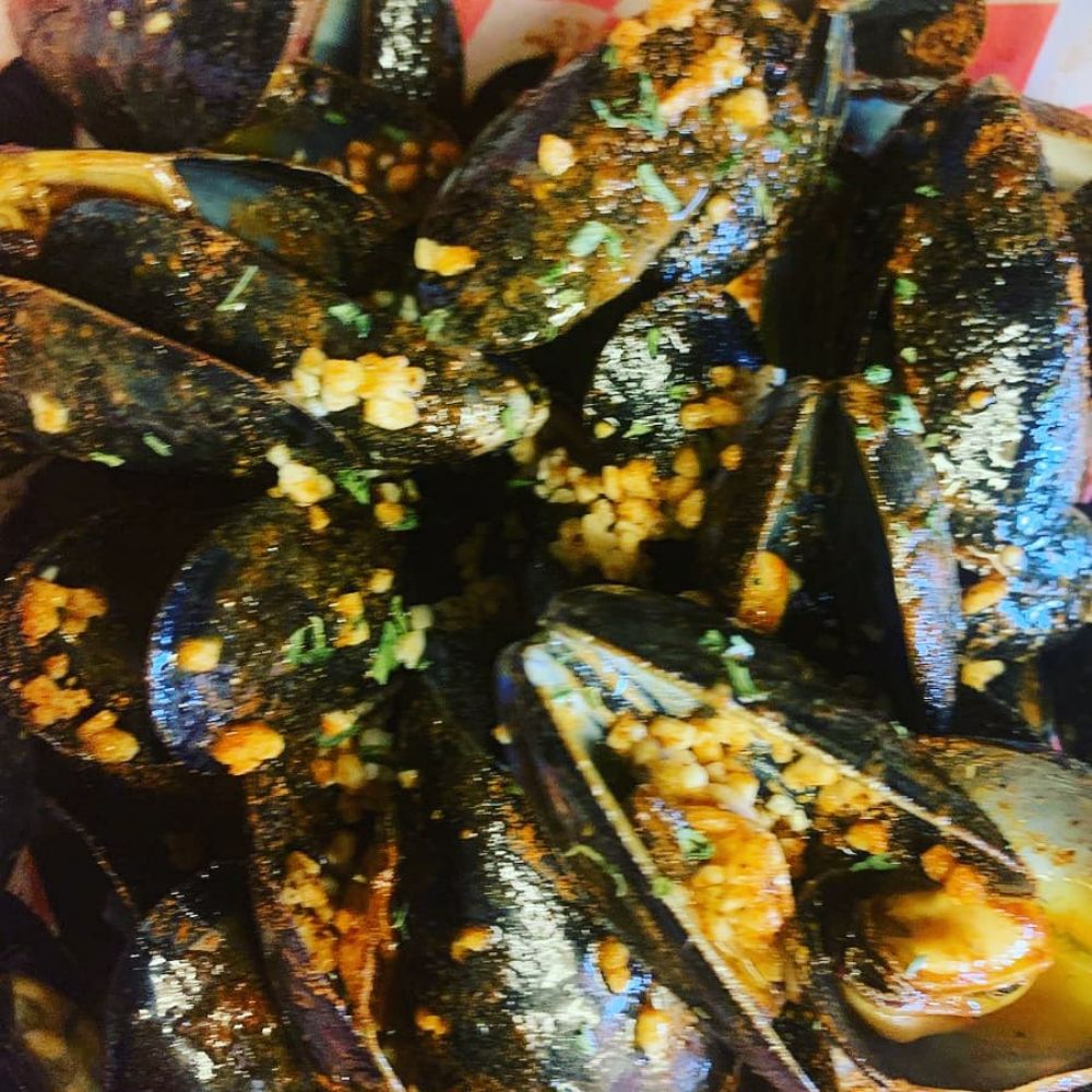 TRENDSETTERS BAR & LOUNGE Updated November 2024 44 Photos & 12