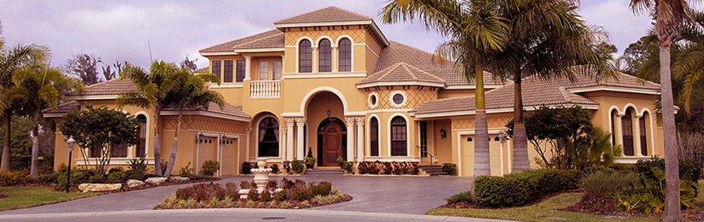 Slide of Leo Roofing & Construction