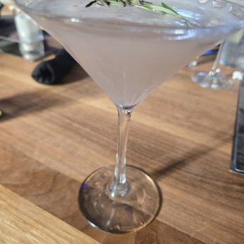Yard House - Lavender drop - Vegetarian Near Me - Gaithersburg, Maryland
