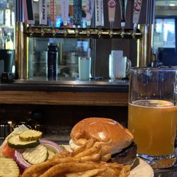 Cleveland Pub & Grill