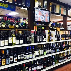 Independence Beverage - Independence Beverage is a friendly store in Independence, Ohio that sells a wide range of wine, spirits and craft beer...
