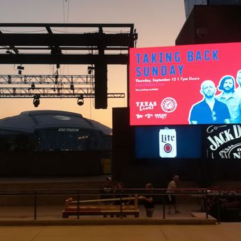Texas Live! - Q - Sports Bars Near Me - Arlington, Texas