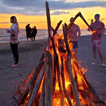 Solé Sandbar - Bonfire at the beach bar - Tiki Bars Near Me - Blasdell, New York Solé Sandbar - Bonfire at the beach bar - Tiki Bars Near Me - Blasdell, New York