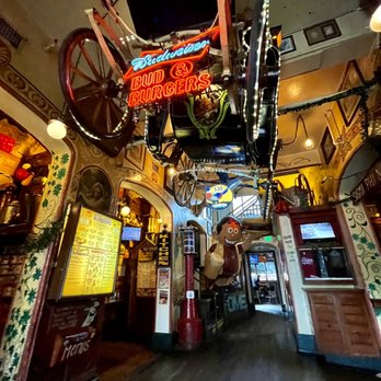 Madison Bear Garden - view walking in - Bars Near Me - Chico, California Madison Bear Garden - view walking in - Bars Near Me - Chico, California