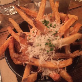 Catch 122 - Fries pecorino - Breakfast & Brunch Near Me - North Vancouver, British Columbia
