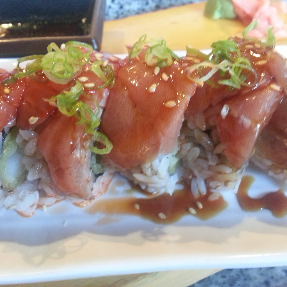 39 Degrees - Sumo roll... ready to knock you out of the ring! - Japanese Near Me - Long Beach, California