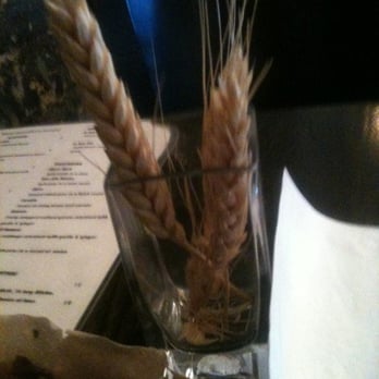 Bati Ethiopian Kitchen  - Elegant table centerpiece - Ethiopian Near Me - Brooklyn, New York