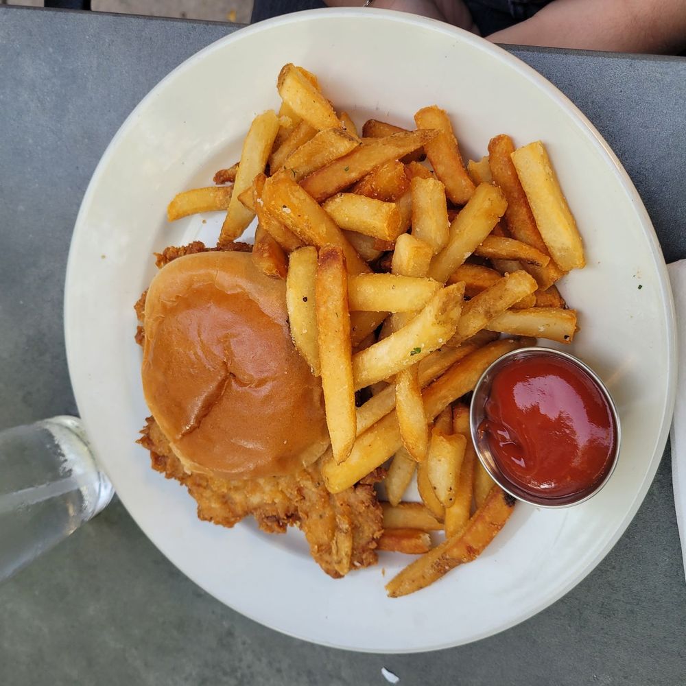 Four Day Ray Brewing - Indiana Tenderloin - Breweries Near Me - Fishers, Indiana Four Day Ray Brewing - Indiana Tenderloin - Breweries Near Me - Fishers, Indiana