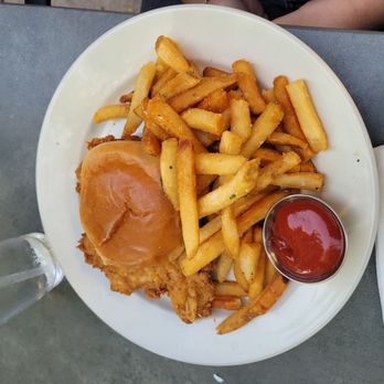 Four Day Ray Brewing - Indiana Tenderloin - Breweries Near Me - Fishers, Indiana