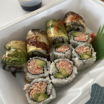 Oishii Poke And Sushi - Dragon Roll & Spicy California Roll - Sushi Bars Near Me - Corolla, North Carolina