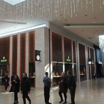 Yorkdale Shopping Centre - Shopping Centers Near Me - Toronto, Ontario Yorkdale Shopping Centre - Shopping Centers Near Me - Toronto, Ontario