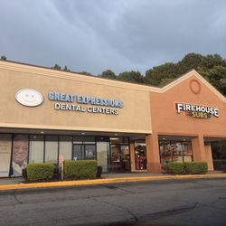 Storefront location & nearby store