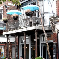 Bar 163