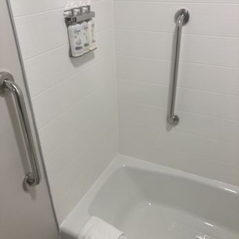 Holiday Inn Express Biddeford - Tub/Shower - Venues & Event Spaces Near Me - Biddeford, Maine Holiday Inn Express Biddeford - Tub/Shower - Venues & Event Spaces Near Me - Biddeford, Maine