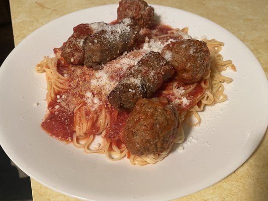 Gust Gallucci's Italian Foods by null