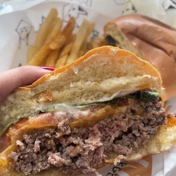 Tnt burger - Food Trucks Near Me - Tampa, Florida